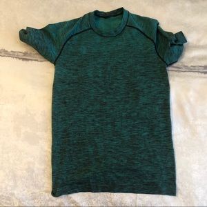 Lululemon men’s shirt XS